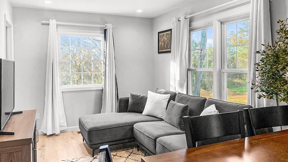 Fairland Apartment | Silver Spring Serenity: 2BR/2BA, Nature & Access"