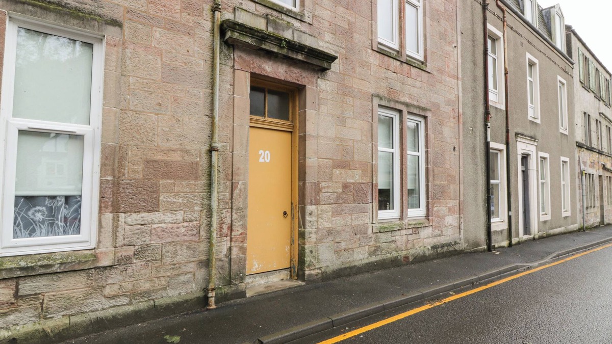 Millport Cottage | SILVERBELLS, pet friendly, character holiday cottage in Millport