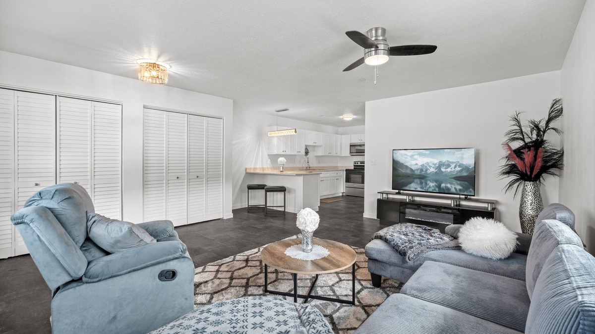 Kellogg Condo | Silverstrike Condos Spacious with Covered Porch and Central Walkable Location.