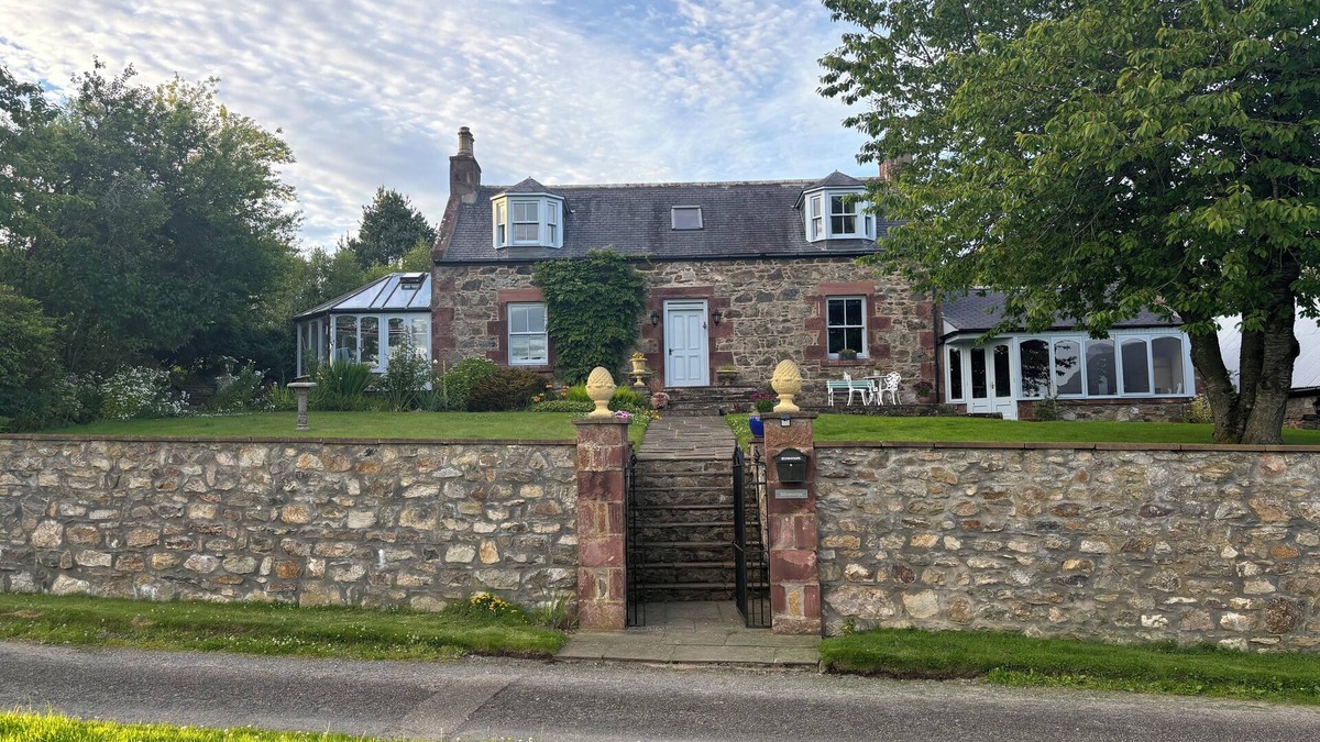 Turriff Bed & Breakfast | Silverstripe B&B in a country cottage peaceful location