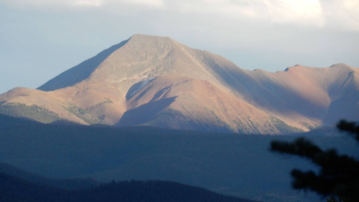 Wildernest House | Silverthorne Wildernest Retreat Stunning Views, Private Hot Tub and Pet Friendly
