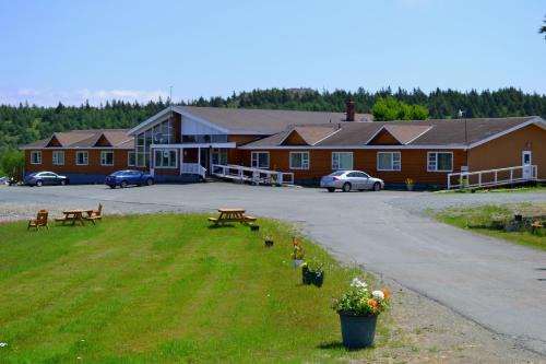 Bay Roberts Hotel | Silverwood Inn Hotel Bay Roberts