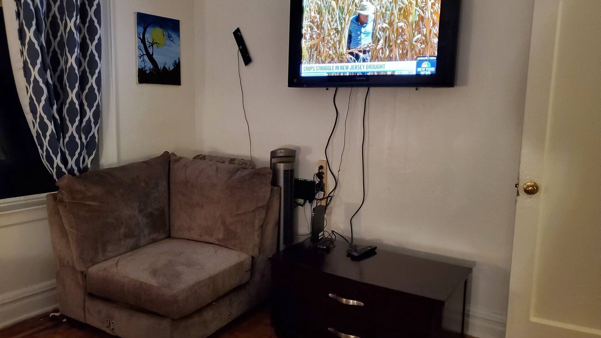 West Bronx Apartment | SILVIAS PLACE