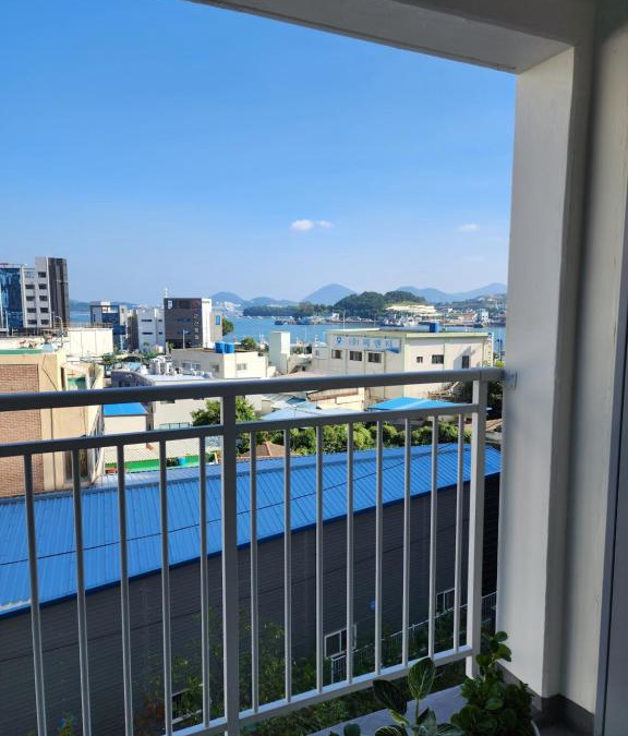 Yeosu Apartment | Sim On Chae