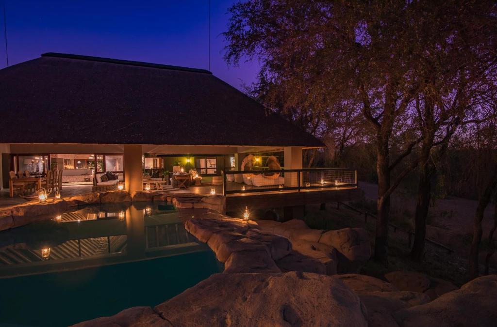 Thorny Bush Game Reserve Cabin | Simbavati River Sands