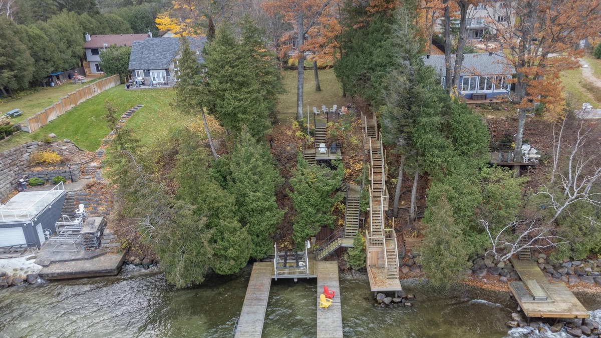 Innisfil Cabin | Simcoe Lakefront Cottage in Innisfil With Parking, BBQ, Garden, Firepit