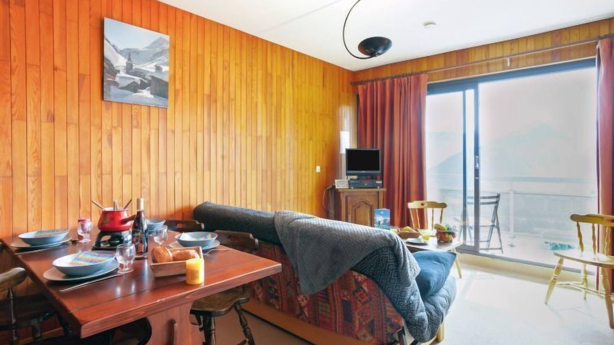 La Toussuire Apartment | Simiane by Interhome