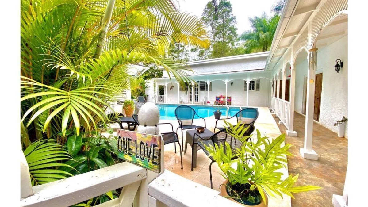 Whitfield Town Villa | Simmer Down 2bd 2bth Shared Pool Pvt Deck+ River