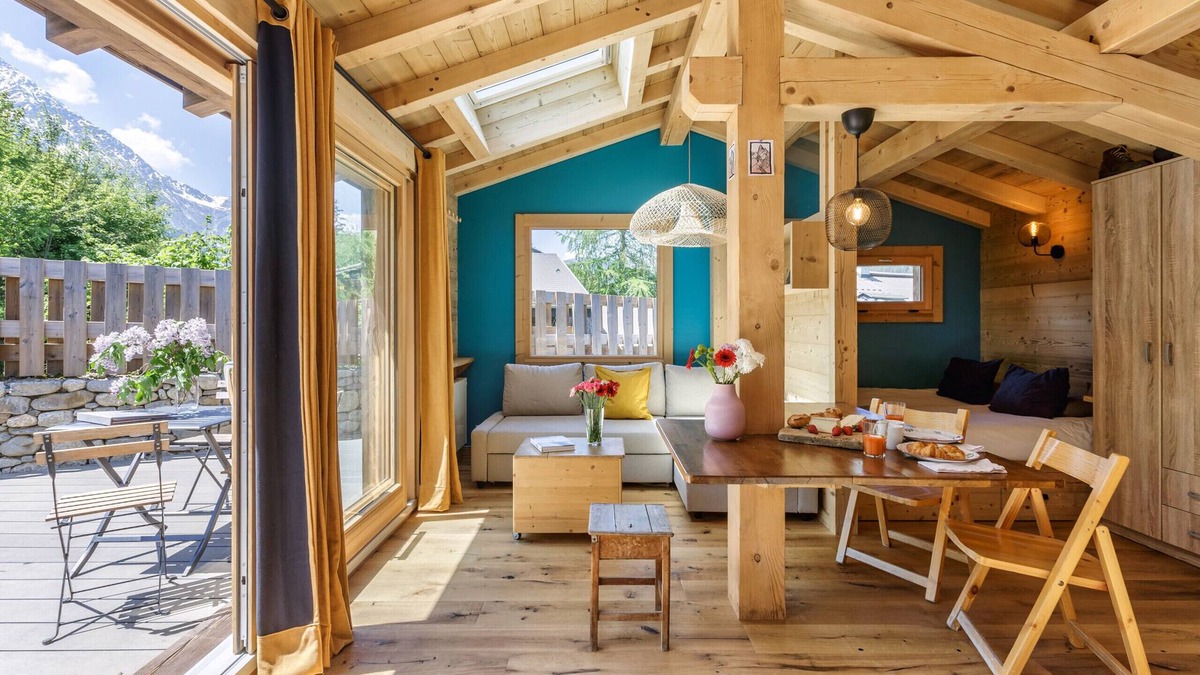 Les Bossons Cabin | Simon's Mazot in Chamonix