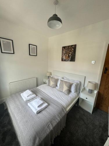 Heaton Apartment | Simonside Apartment - 3 bedrooms