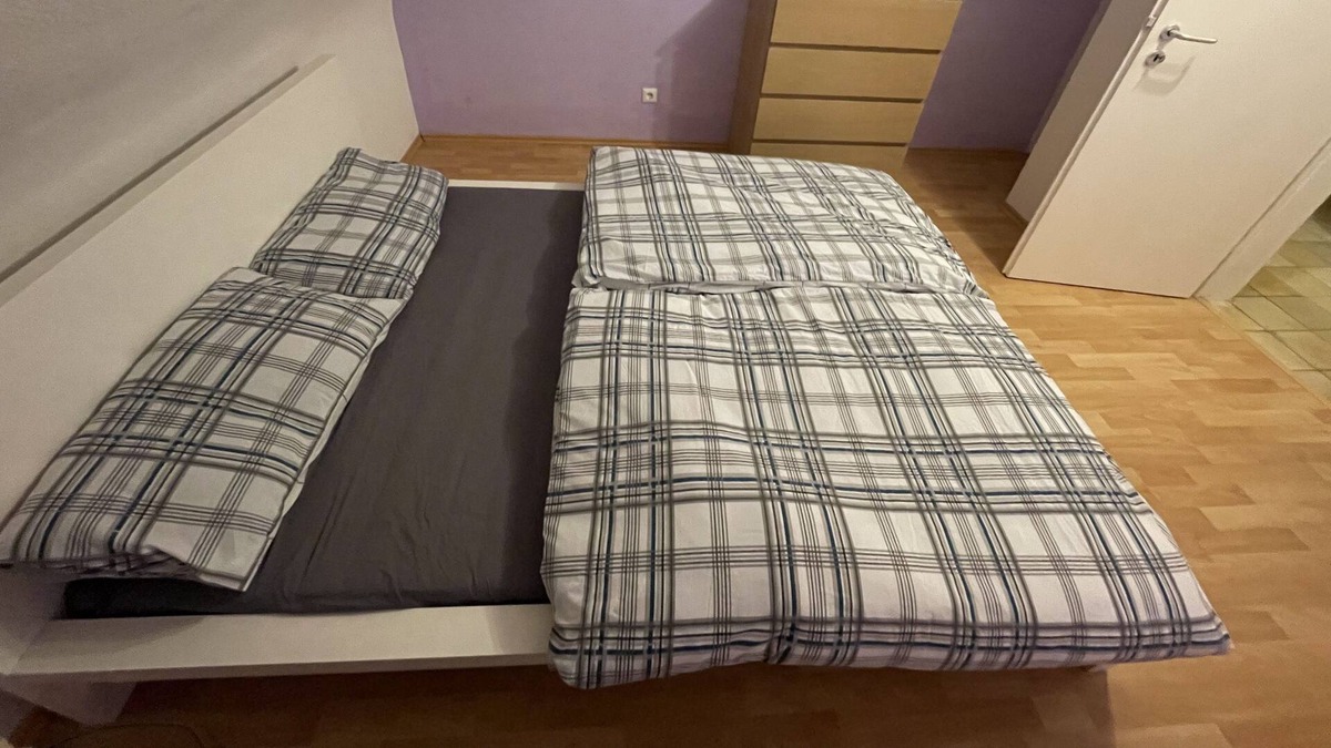Reutlingen-Sickenhausen Apartment | Simple attic apartment with pantry kitchen NO SHOWER NO SHOWER