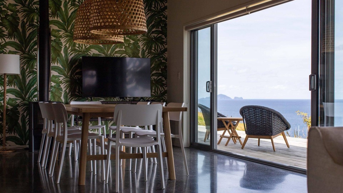 Tutukaka Cottage | Simple but luxurious self-catering cottage with views of Poor Knights Islands