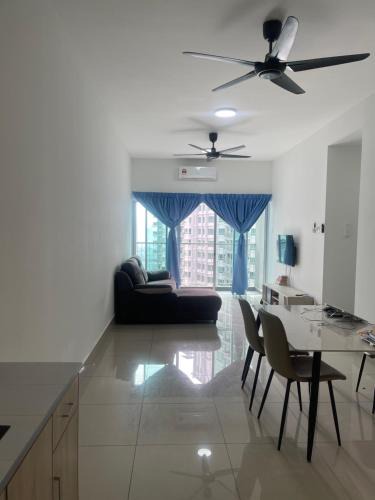 Salak South House | Simple Comforts KL Shared apt
