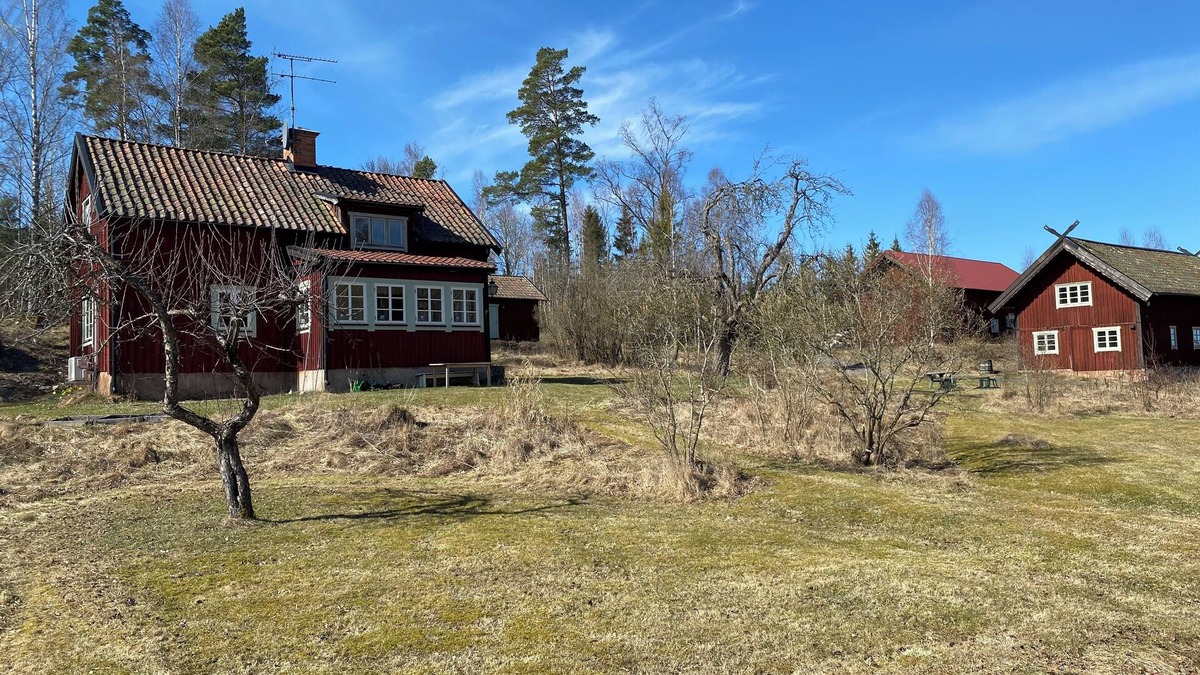 Vastra Nashulta Cottage | Simple country side cottage with wonderful garden and lovely surroundings