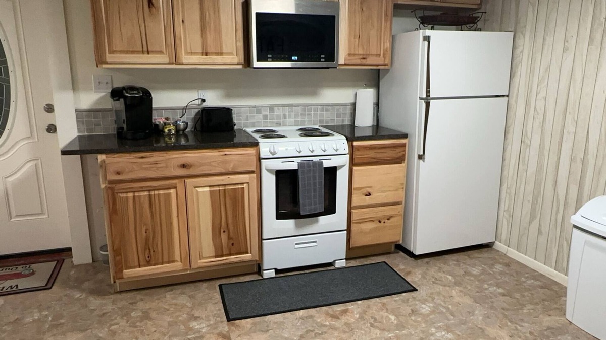 Lexington House | Simple & spacious 1-bedroom basement living in Lexington. Close to W&L and VMI