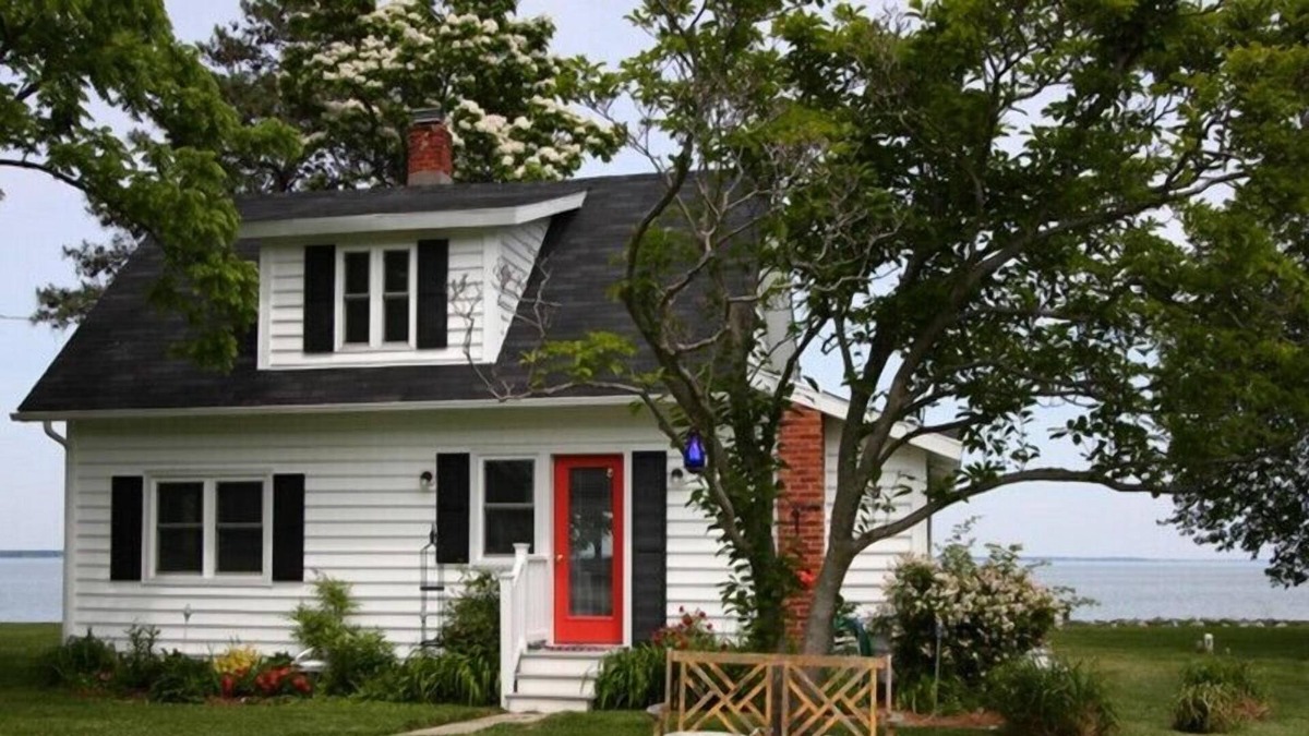 Tilghman Cottage | Simplicity Cottage - Renovated Waterman's Home Circa 1920, Relax in the Hammock!