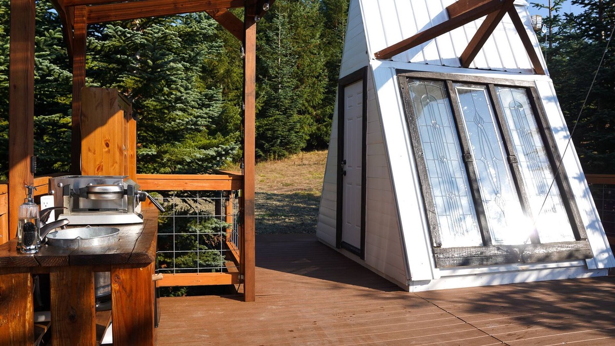 Rochester Cabin | Simply Charming A Frame Tiny Cabin