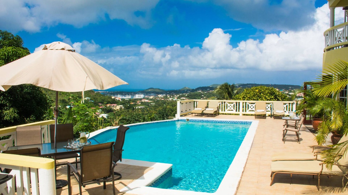 Marisule Apartment | Simply Heavenly! Large Self Catered Two Bedroom Apartment With Huge Pool
