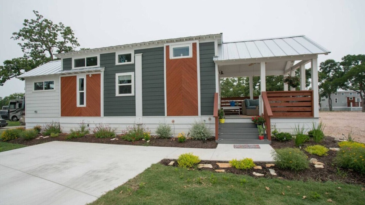 Austin House | Simply Southern Tiny House Retreat