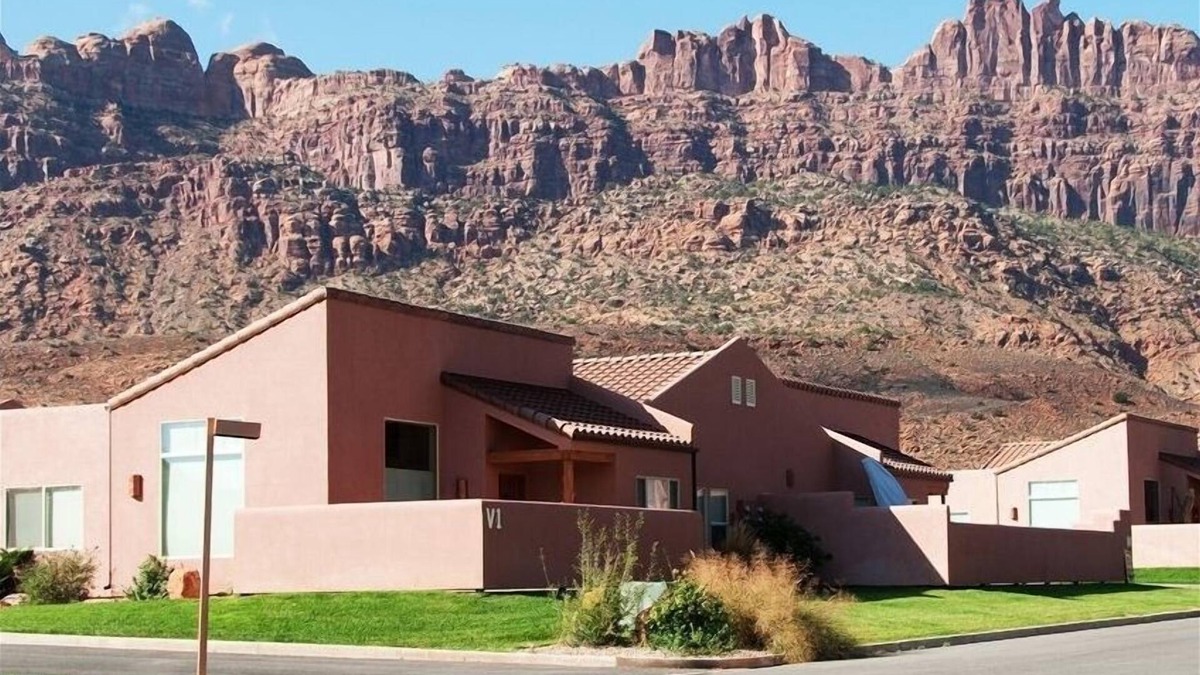 Moab South Valley Condo | Simply the best - luxury, comfort, convenience in Rim Village!