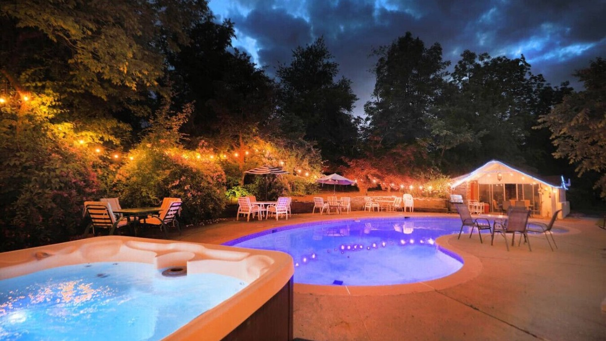 Harriman Villa | Simply Unforgettable HotTub, Pool, Pets, <1 Hr NYC