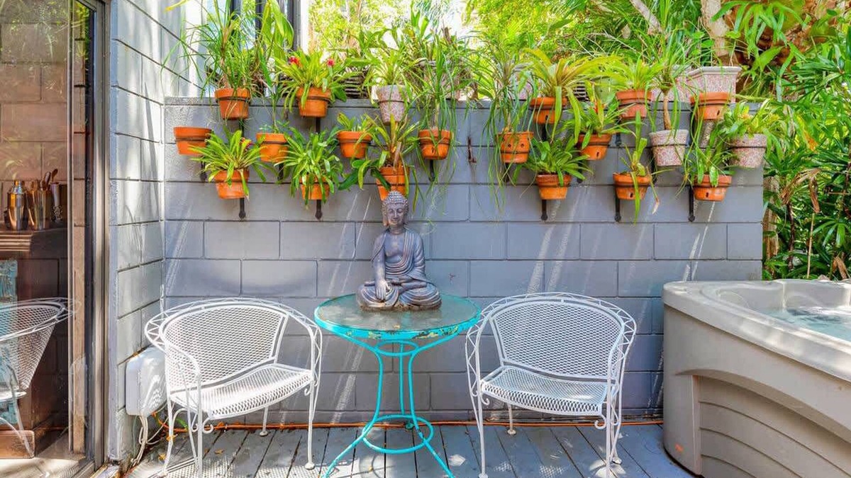 Hendricks and Venice Isles Apartment | Singer House on the Water