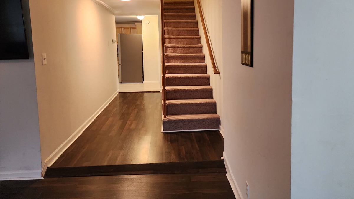 Triangle Apartment | Single familyhome with extra large spaces