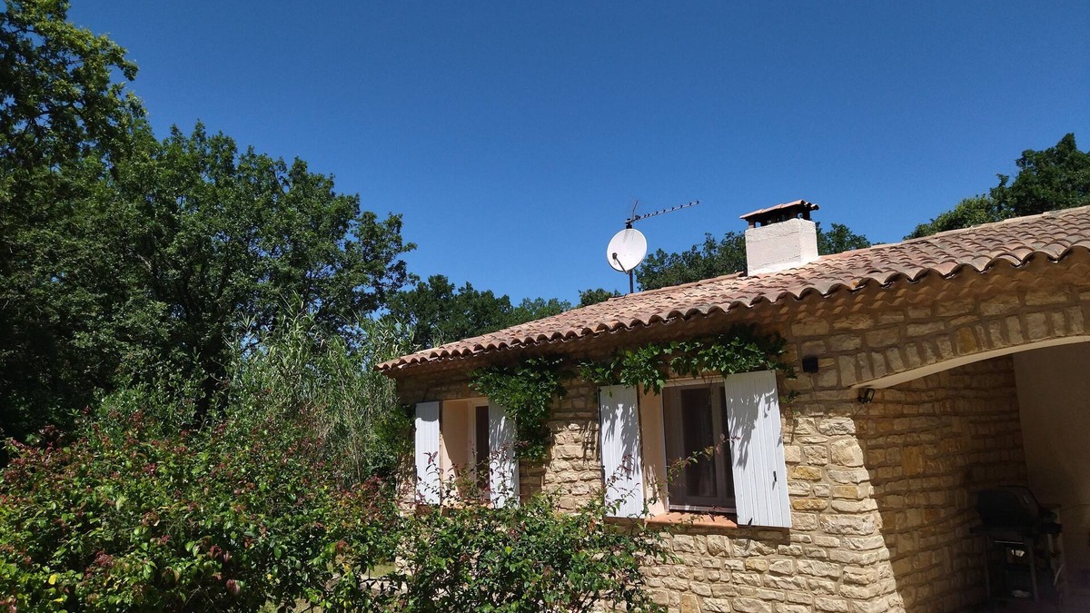 La Capelle-et-Masmolene Villa | Single-storey villa, air conditioning, WiFi, swimming pool and large, quiet garden