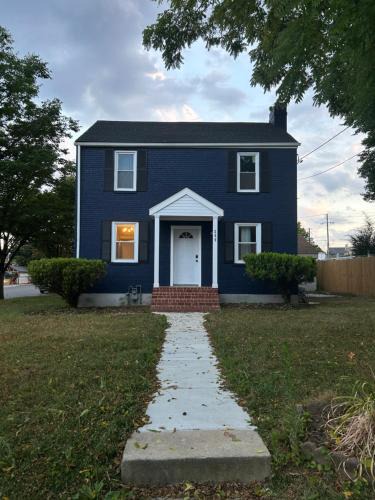 Silver Spring Apartment | Single home, 4 beds, 2 baths