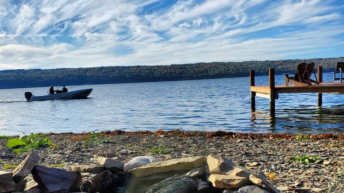 Valois Cabin | Single Island Shores