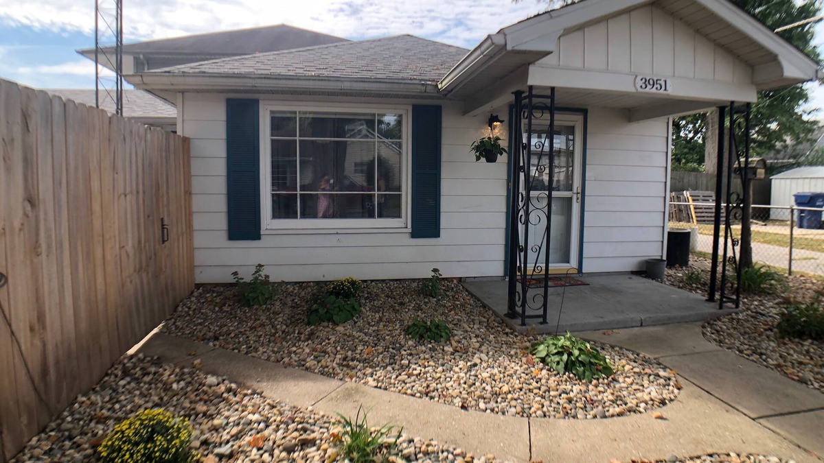 Terre Haute Cottage | Single-Level, 3 Bedroom, 2 Bath, Equipped Kitchen, Laundry