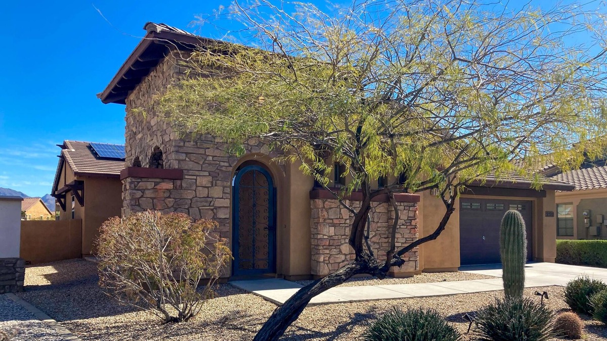 Montecito in Estrella House | Single-level mountain view retreat with fenced yard, washer/dryer, & AC
