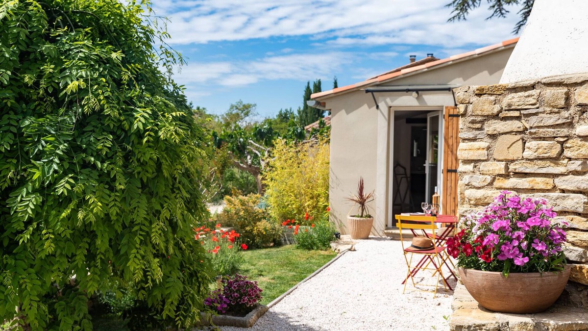 Merindol-les-Oliviers House | Single room-Le Ventoux-Comfort-Ensuite with Bath-Countryside view