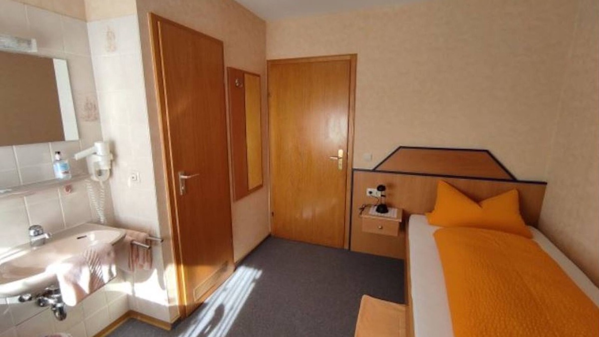 Beerfelden Cottage | Single room 1 - Gasthaus Zum Spälterwald