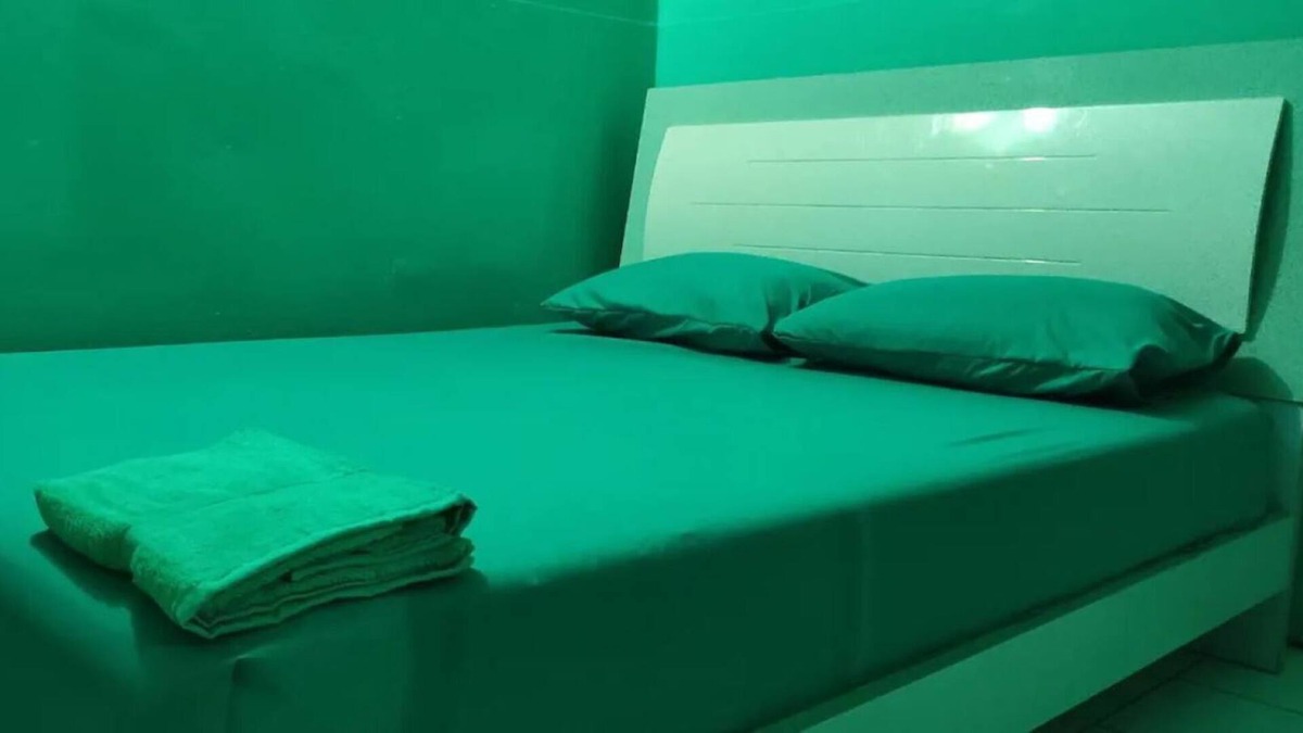 Male House | Single Room 2