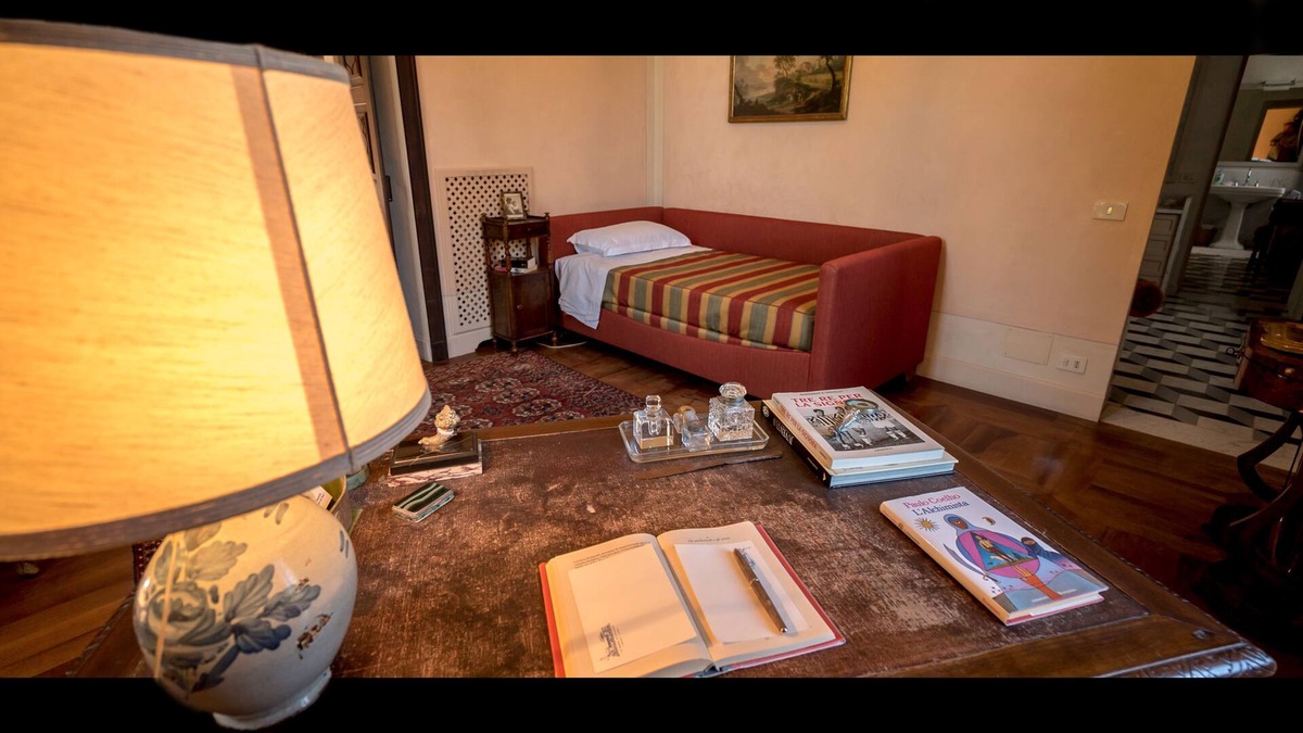 Madonna dell'Olmo Apartment | Single Room in Villa - Camera del Conte