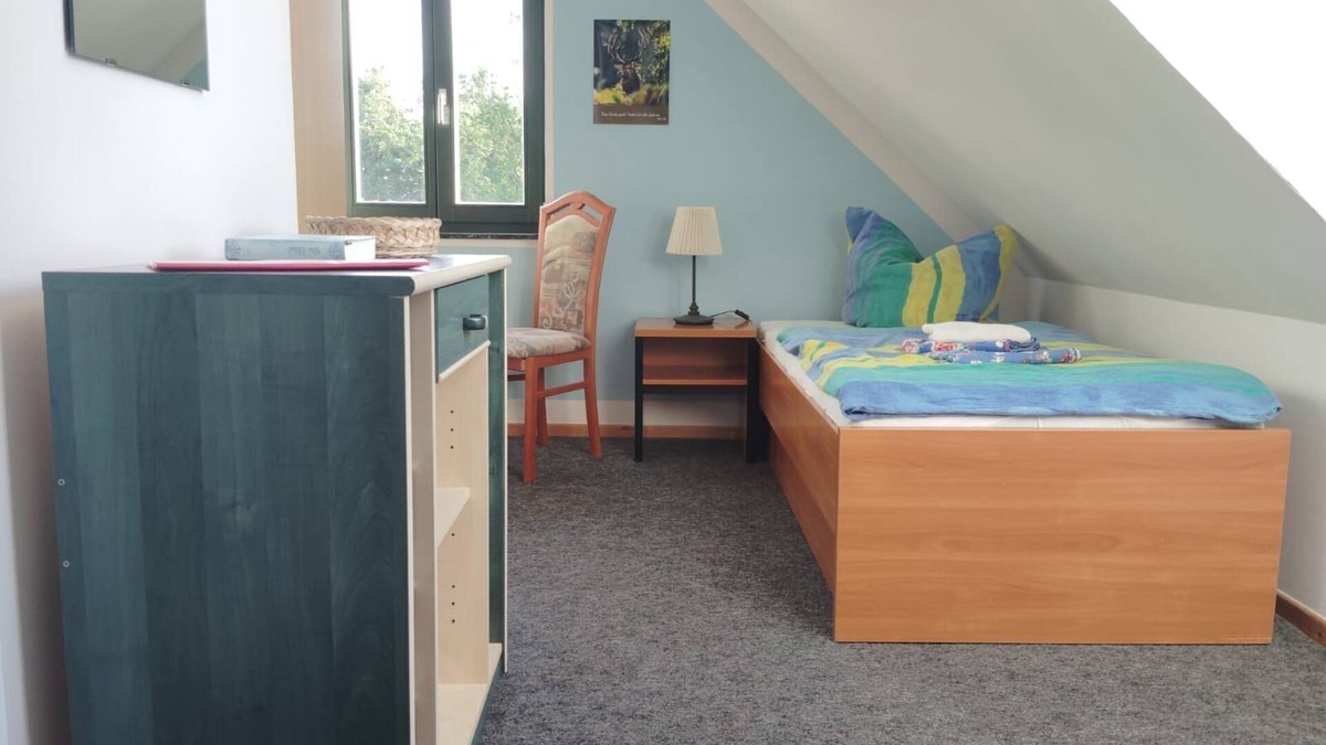 Eggesin Bed & Breakfast | Single room (room 25) with extra bed - Gästehaus EJS e.V. Eggesin
