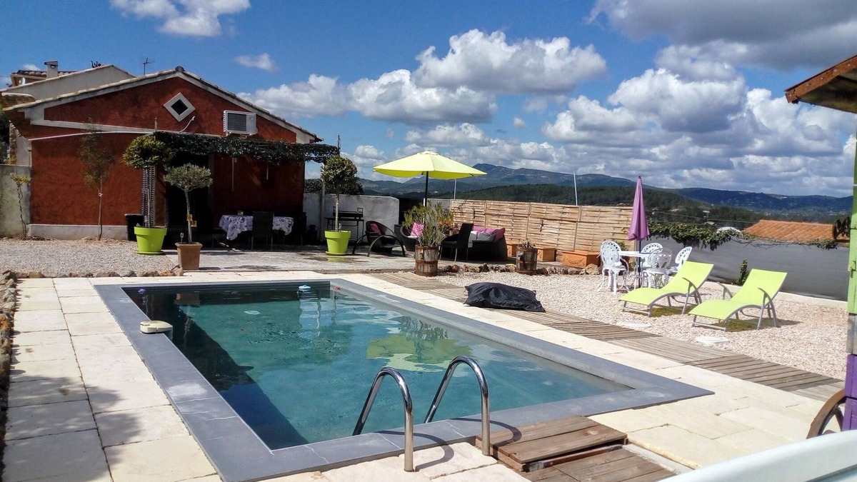 Carces House | Single storey house with panoramic view