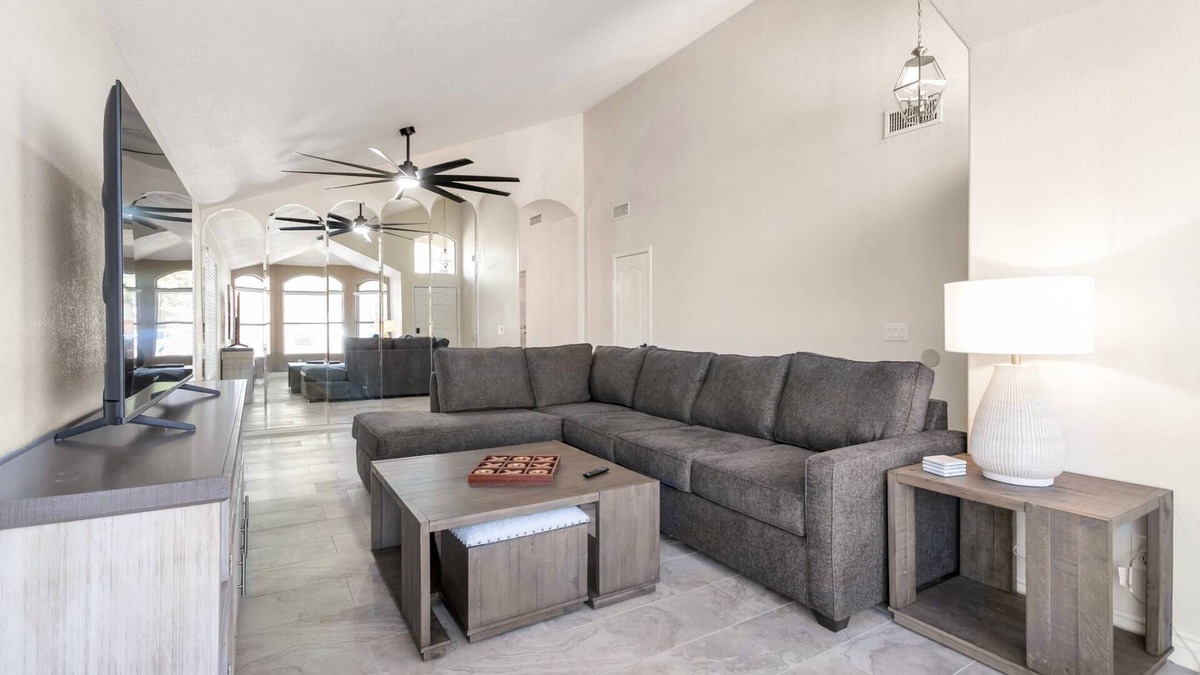Avondale House | Single Story, Dog Friendly, Great Location Near Dining, Shopping + Major Sports Venues, BBQ, WIFI