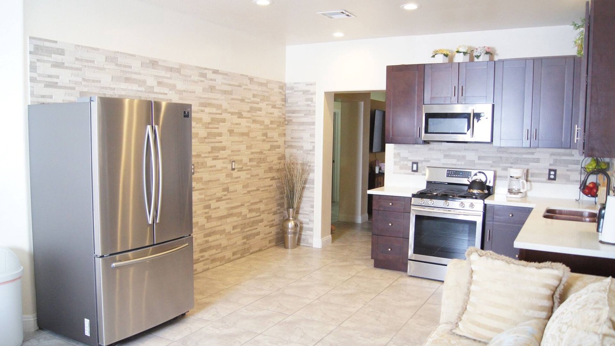 Silverado Ranch House | Single Story House . No stairs to walk. Grate and convenient location.