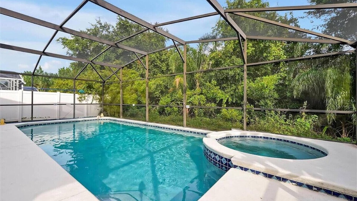 Clear Creek Apartment | Single Story Villa with Pool, Views & Family Fun