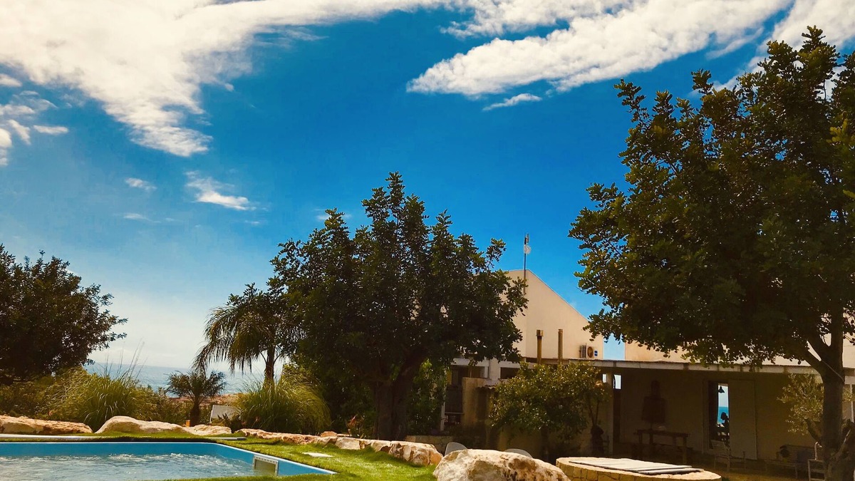 Cava dʼAliga Villa | Single villa with private pool and lovely sea view