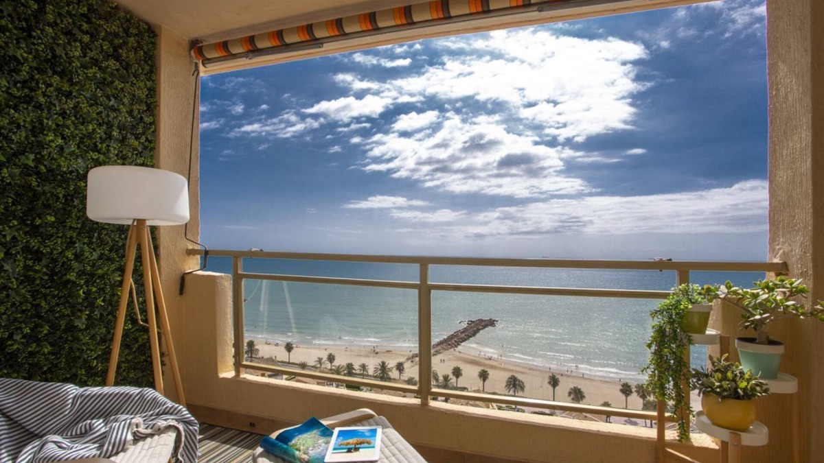 Puig Apartment | SingularStays El Puig Beach II