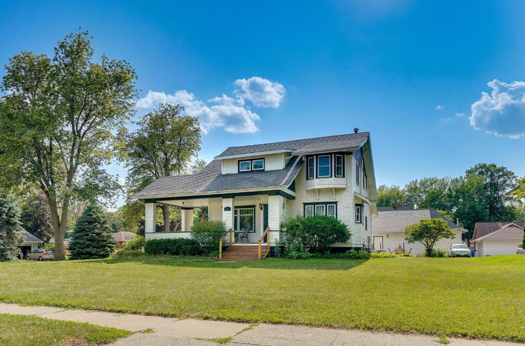 Sioux Center House | Sioux Center Home Near Dordt University