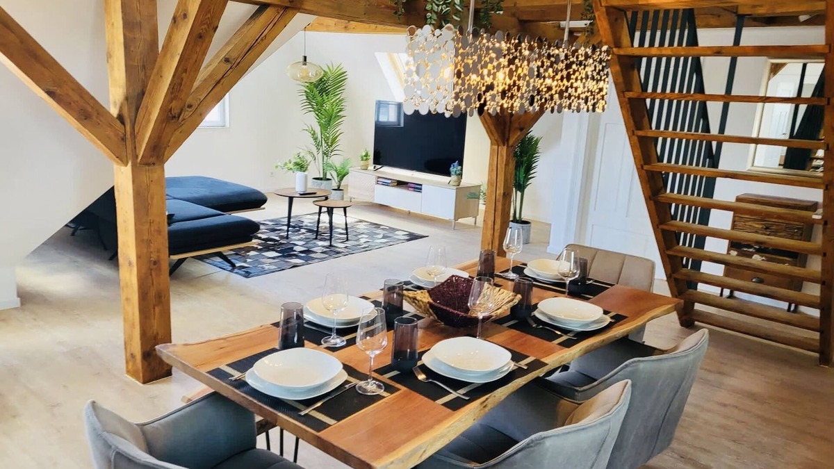 Kaufbeuren Apartment | SiOUX: stylish 5-room apartment in the attic
