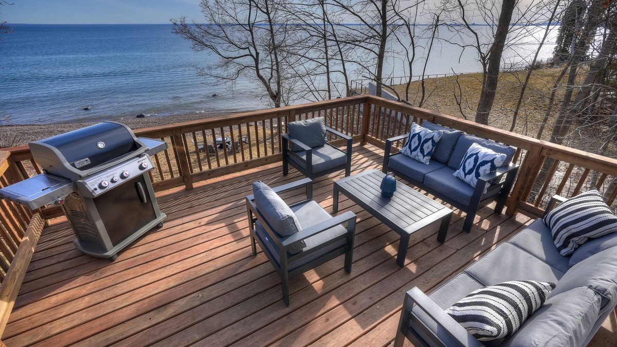Lakeside - Lester Park House | Sisu Shores: Lakefront Home with Private Beach and Wood Burning Sauna