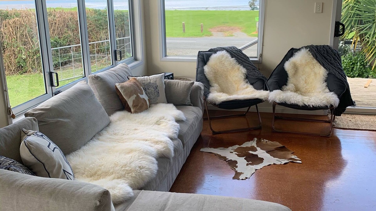 Whananaki House | Sit back and enjoy the view!