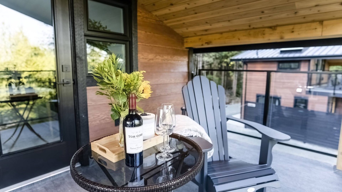 Ucluelet Cabin | Sitka Cabin-Modern, Hikes, OD shower, Pets