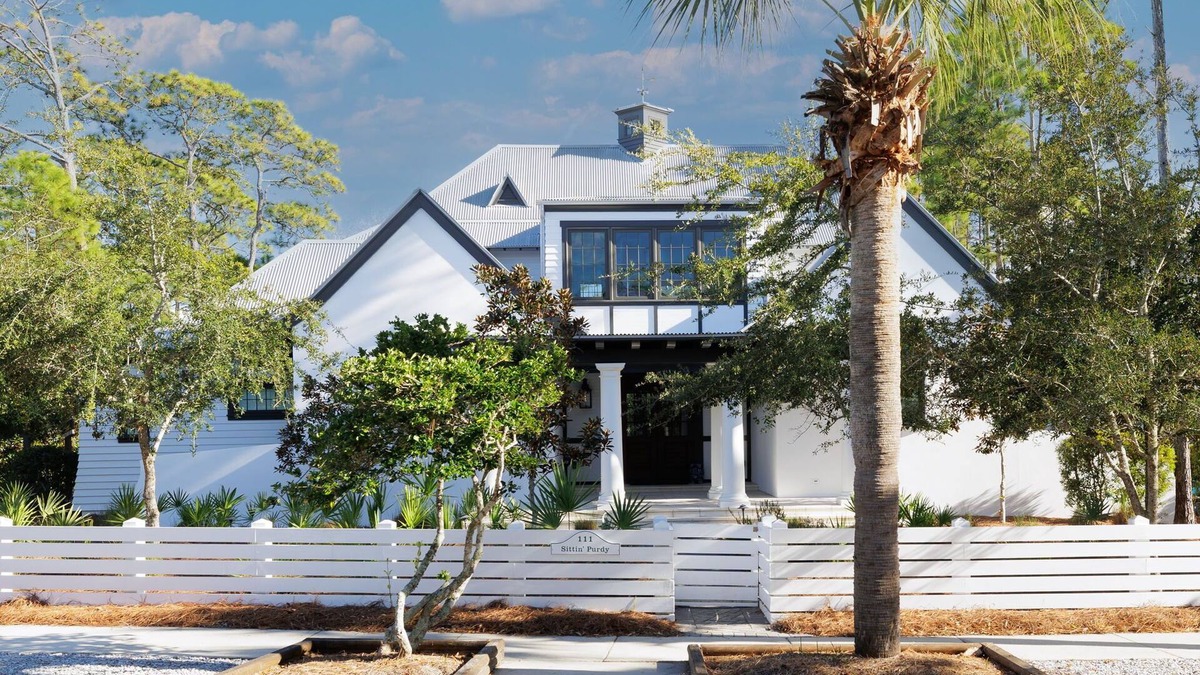 Sunnyside House | Sittin' Purdy - Luxury Home Located on the Lake