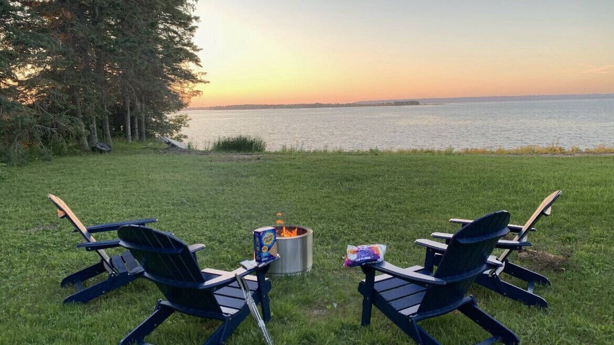 Brimley House | Sitting on the Back of the Bay